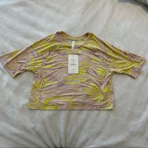 Fabletics groovy workout tee size small